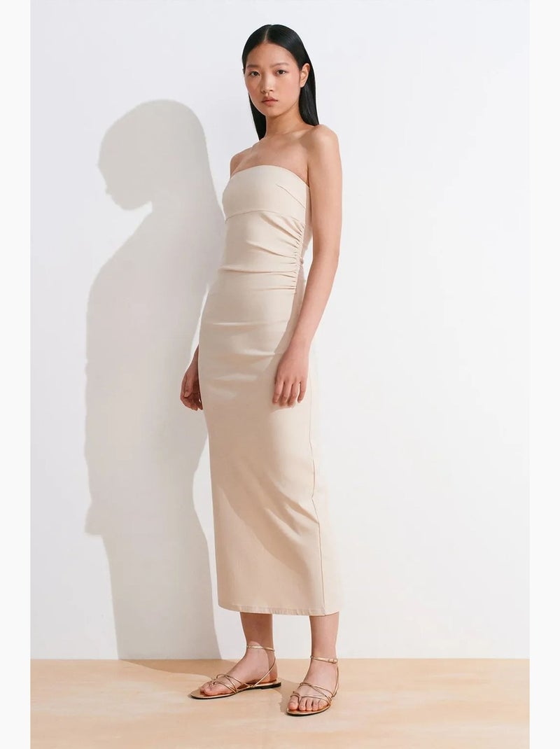 Vestido midi bodycon sem alças com racha dilvin Bege-argila - Kiabi
