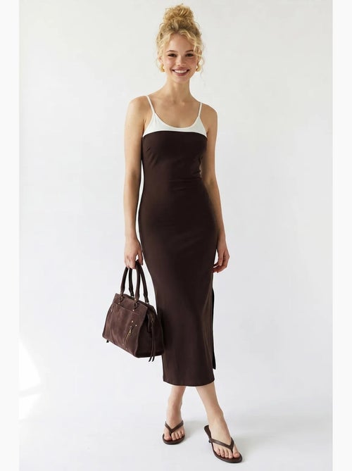 Vestido midi bodycon sem mangas com fenda mixray - Kiabi Vestido midi bodycon sem mangas com fenda mixray - Kiabi