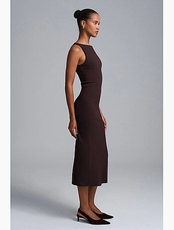 Vestido midi bodycon sem mangas com racha dilvin