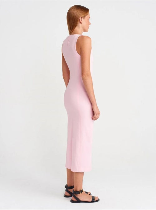 Vestido midi bodycon sem mangas com racha dilvin - Kiabi Vestido midi bodycon sem mangas com racha dilvin - Kiabi