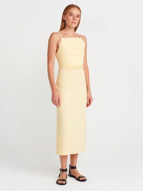 Vestido midi bodycon sem mangas dilvin - Kiabi Vestido midi bodycon sem mangas dilvin - Kiabi