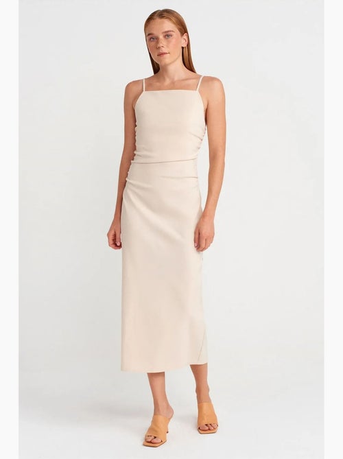 Vestido midi bodycon sem mangas dilvin - Kiabi Vestido midi bodycon sem mangas dilvin - Kiabi