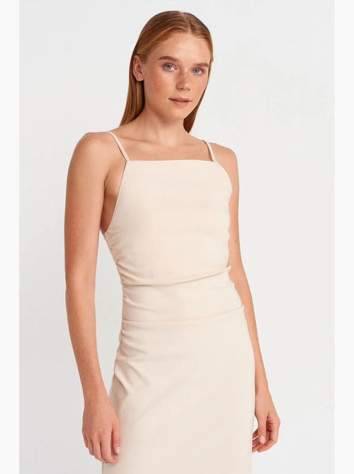 Vestido midi bodycon sem mangas dilvin - Kiabi Vestido midi bodycon sem mangas dilvin - Kiabi