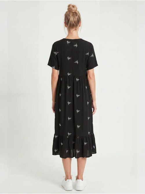 Vestido midi bordado com decote em v istanbul - Kiabi Vestido midi bordado com decote em v istanbul - Kiabi