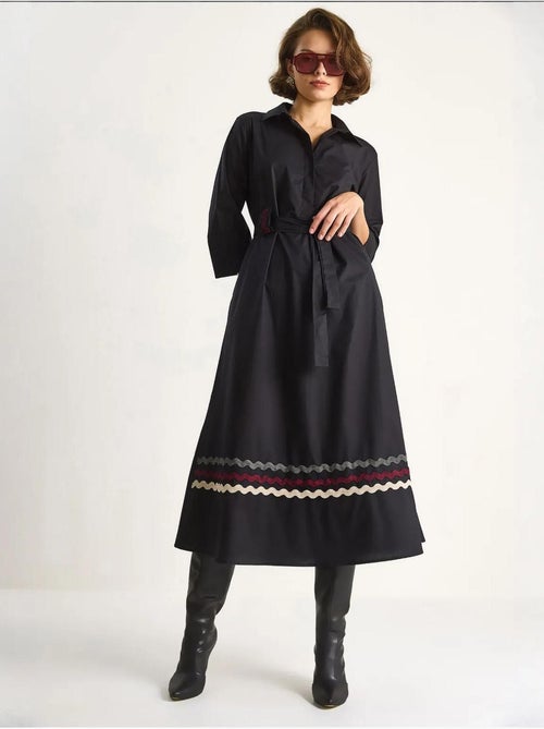 Vestido midi bordado lucci - Kiabi Vestido midi bordado lucci - Kiabi