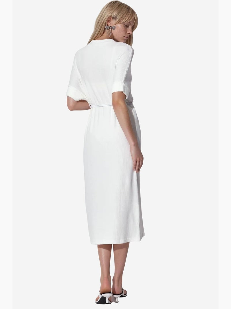 Vestido midi canelado com cinto busem Branco sujo - Kiabi