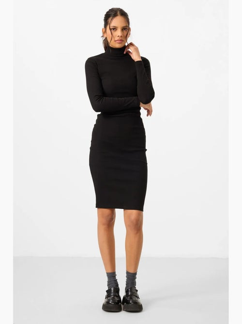 Vestido midi canelado de gola alta tommy - Kiabi Vestido midi canelado de gola alta tommy - Kiabi