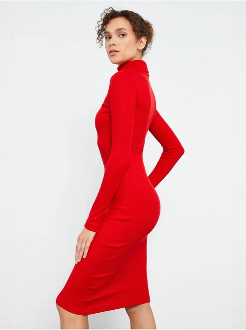 Vestido midi canelado de gola alta tommy - Kiabi Vestido midi canelado de gola alta tommy - Kiabi
