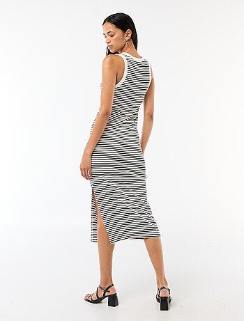 Vestido midi canelado sem mangas