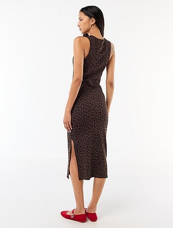 Vestido midi canelado sem mangas