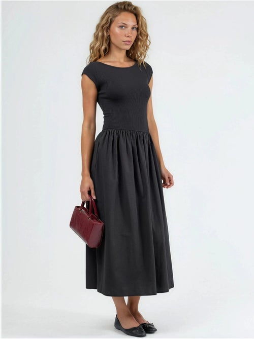 Vestido midi casual com decote redondo busem - Kiabi Vestido midi casual com decote redondo busem - Kiabi