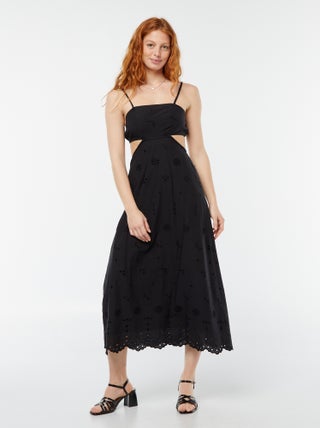 Vestido midi com abertura lateral