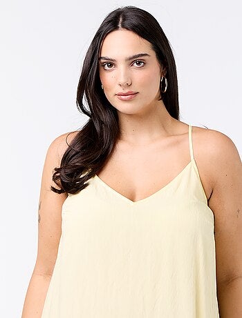 Vestido midi com alças ajustáveis