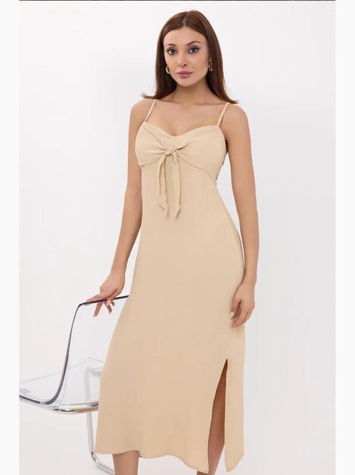 Vestido midi com alças finas e atilhos à frente hiccup - Kiabi Vestido midi com alças finas e atilhos à frente hiccup - Kiabi