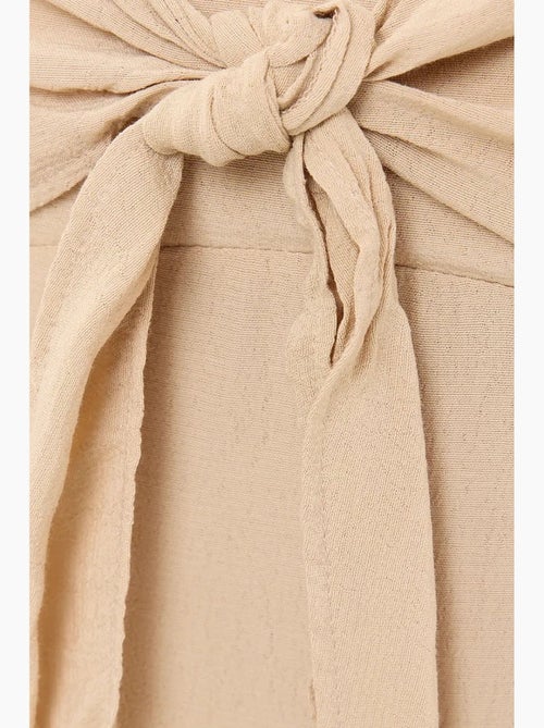 Vestido midi com alças finas e atilhos à frente hiccup - Kiabi Vestido midi com alças finas e atilhos à frente hiccup - Kiabi