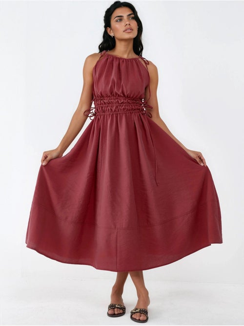 Vestido midi com alças franzidas busem - Kiabi Vestido midi com alças franzidas busem - Kiabi
