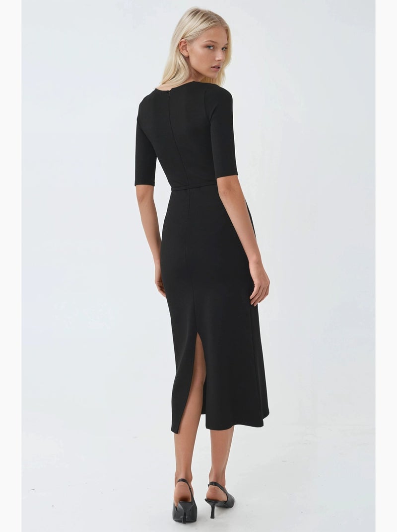 Vestido midi com cinto e decote quadrado busem Preto - Kiabi
