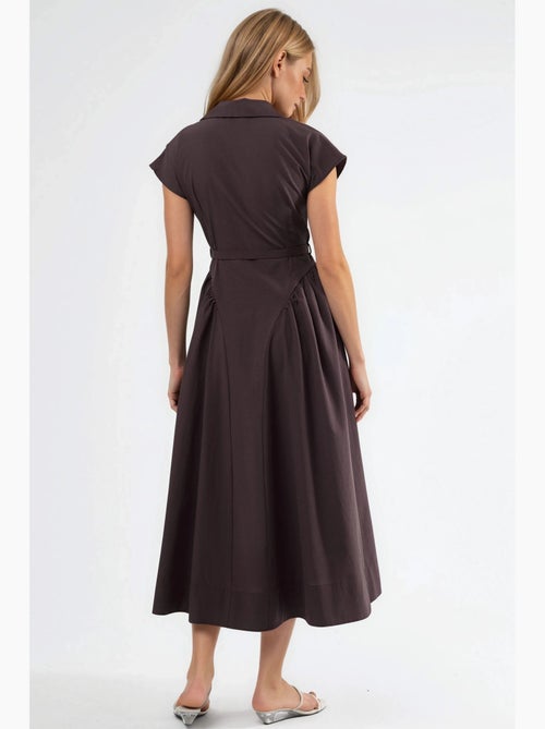 Vestido midi com cinto e gola de camisa busem - Kiabi Vestido midi com cinto e gola de camisa busem - Kiabi