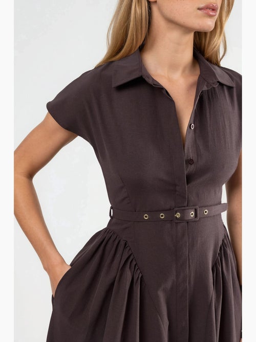 Vestido midi com cinto e gola de camisa busem - Kiabi Vestido midi com cinto e gola de camisa busem - Kiabi