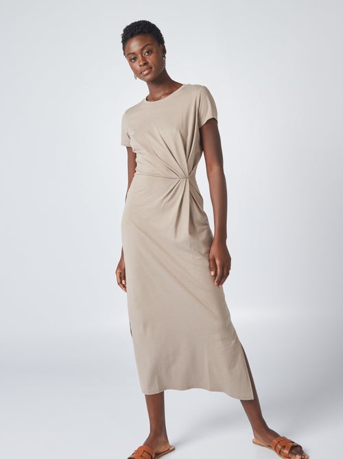 Vestido midi com cintura marcada - Kiabi