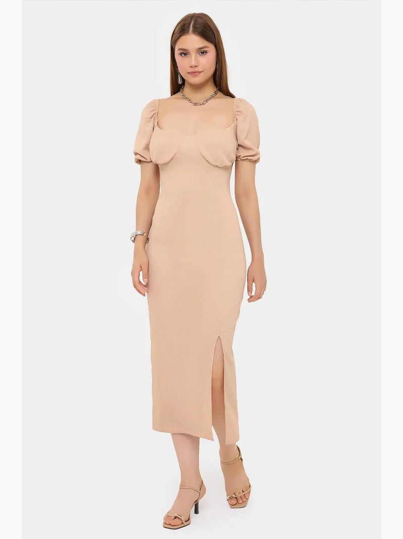 Vestido midi com decote em coração e manga abalonada e racha lateral hiccup Bege natural - Kiabi