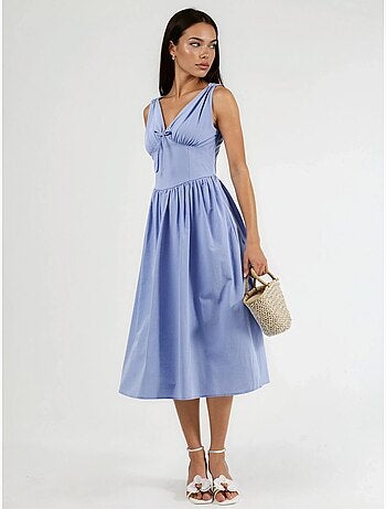 Vestido midi com decote em v e detalhe de laço busem