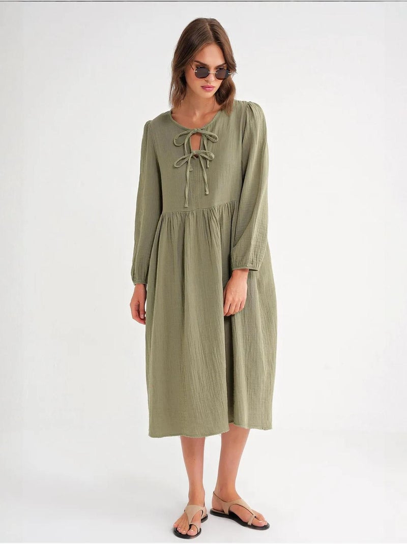 Vestido midi com decote em v e fecho com laço mixray Verde pastel - Kiabi