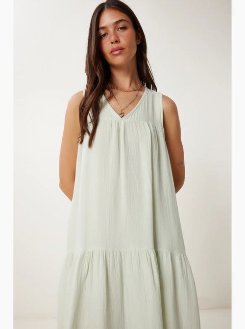 Vestido midi com decote em v e folhos istanbul - Kiabi Vestido midi com decote em v e folhos istanbul - Kiabi