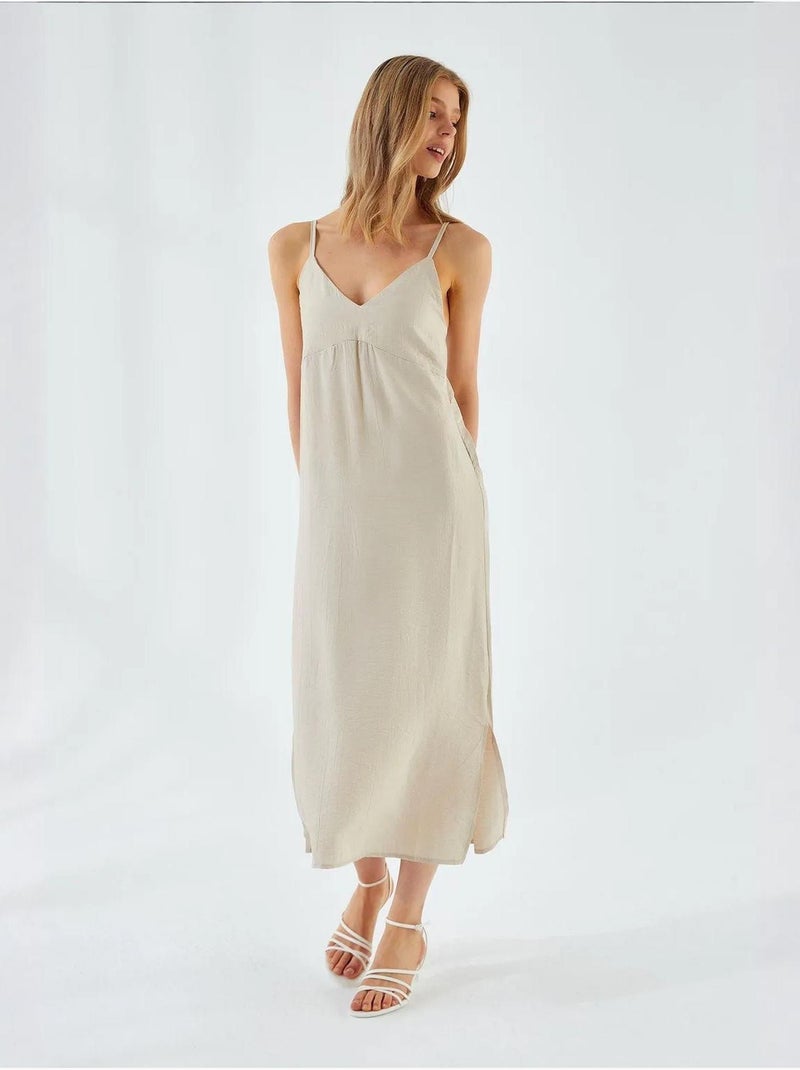 Vestido midi com decote em v e racha mixray Areia - Kiabi
