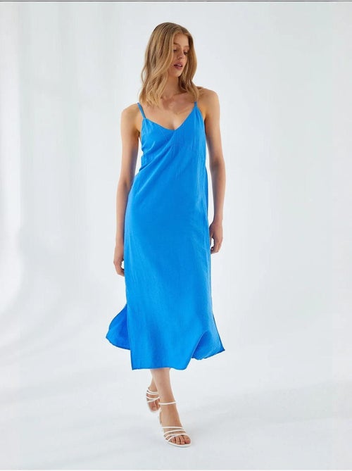 Vestido midi com decote em v e racha mixray - Kiabi Vestido midi com decote em v e racha mixray - Kiabi