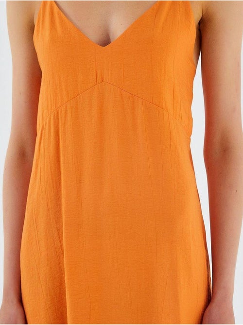 Vestido midi com decote em v e racha mixray - Kiabi Vestido midi com decote em v e racha mixray - Kiabi