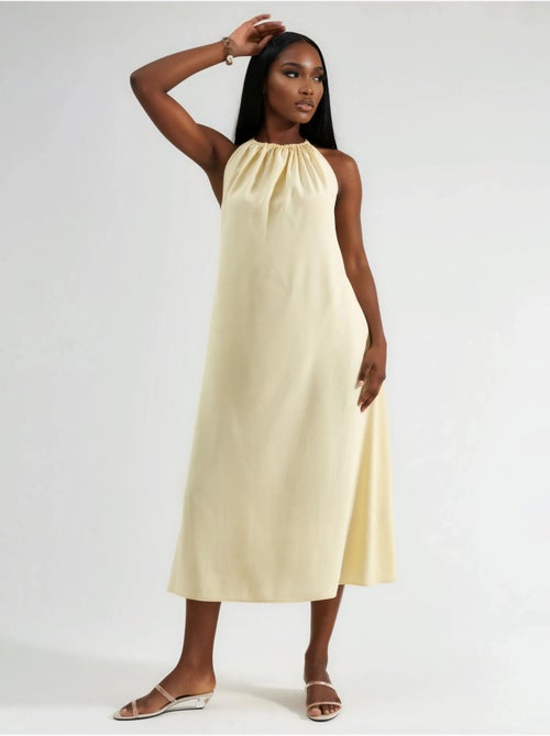 Vestido midi com decote halter busem - Kiabi Vestido midi com decote halter busem - Kiabi