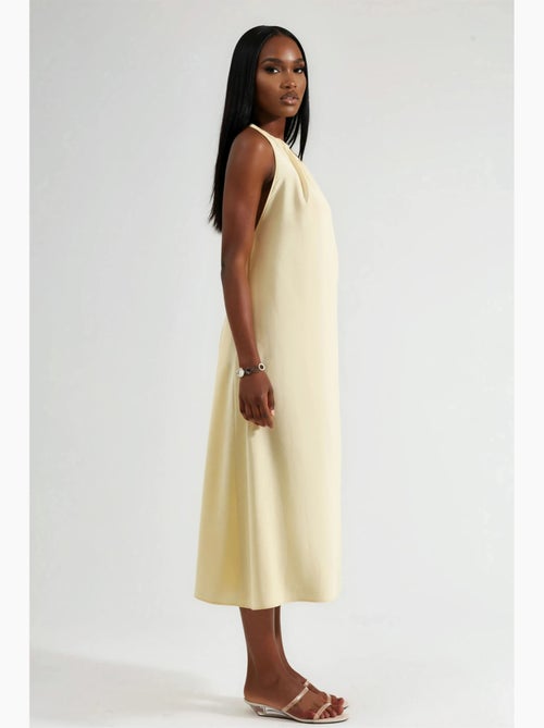Vestido midi com decote halter busem - Kiabi Vestido midi com decote halter busem - Kiabi