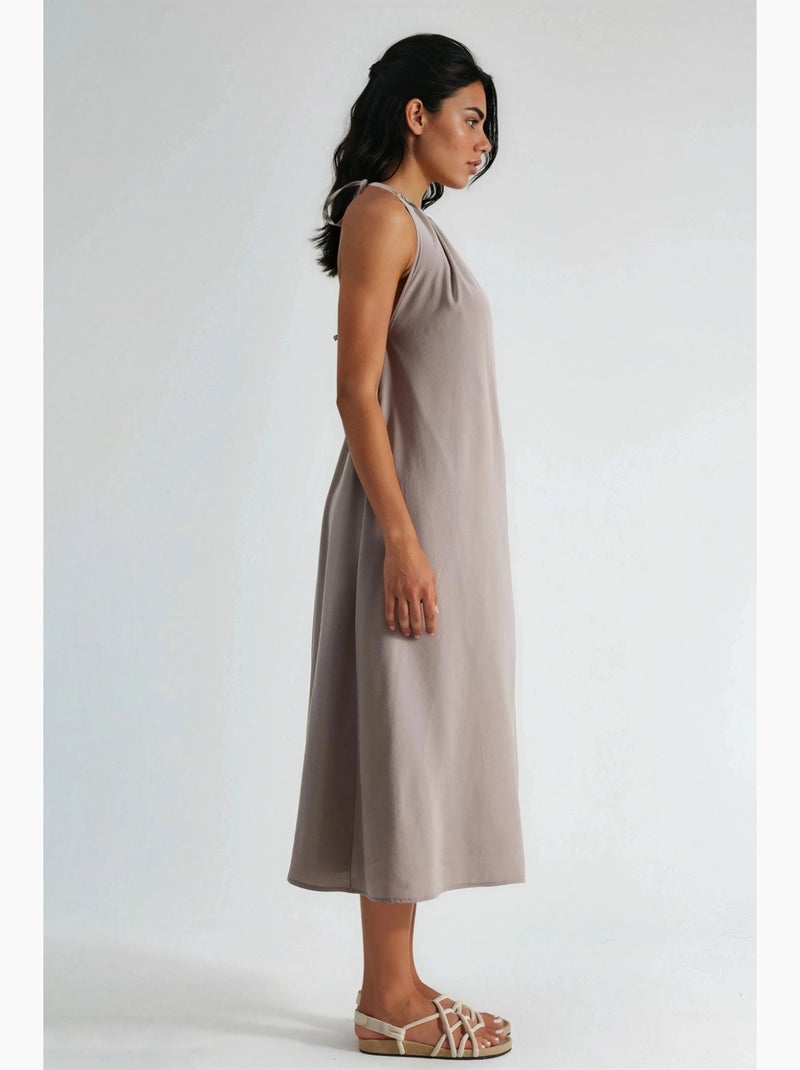 Vestido midi com decote halter busem Castanho-avelã - Kiabi
