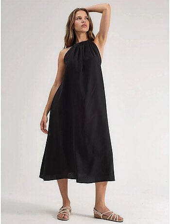 Vestido midi com decote halter busem