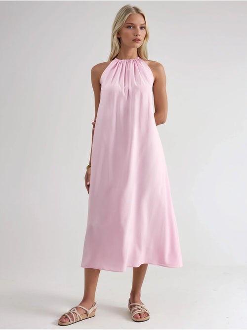 Vestido midi com decote halter busem - Kiabi Vestido midi com decote halter busem - Kiabi