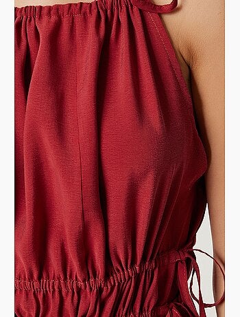 Vestido midi com decote halter e detalhe de atar istanbul