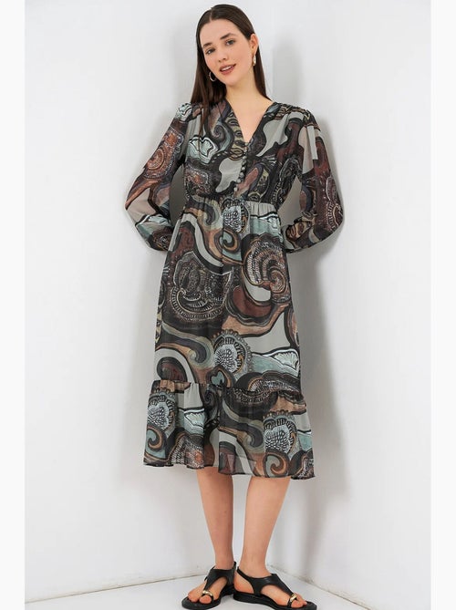 Vestido midi com estampado de leopardo e decote em v bdart - Kiabi Vestido midi com estampado de leopardo e decote em v bdart - Kiabi