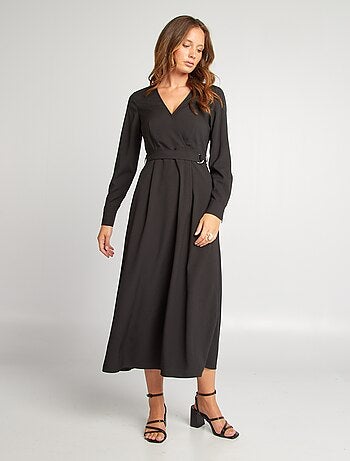 Vestido midi com gola cruzada