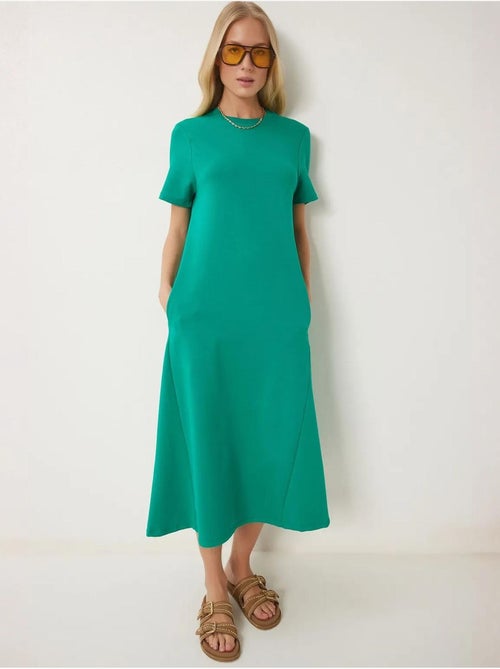 Vestido midi com mangas curtas e gola redonda istanbul - Kiabi Vestido midi com mangas curtas e gola redonda istanbul - Kiabi