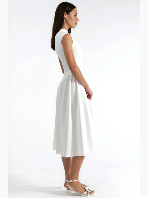 Vestido midi com textura e painéis busem - Kiabi