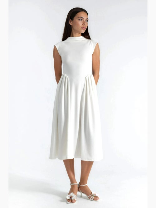 Vestido midi com textura e painéis busem - Kiabi
