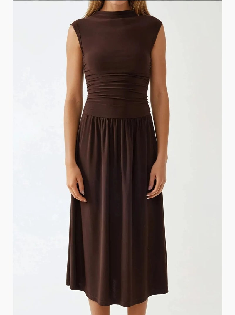 Vestido midi comfort fit com decote redondo hiccup Castanho-escuro - Kiabi