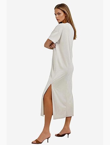 Vestido midi de corte solto com racha busem