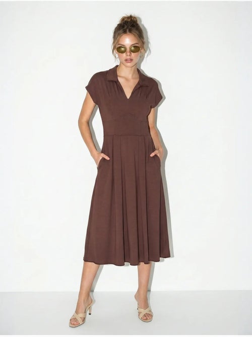 Vestido midi de jersey em linha a com gola polo lucci - Kiabi Vestido midi de jersey em linha a com gola polo lucci - Kiabi