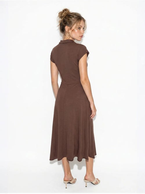 Vestido midi de jersey em linha a com gola polo lucci - Kiabi Vestido midi de jersey em linha a com gola polo lucci - Kiabi