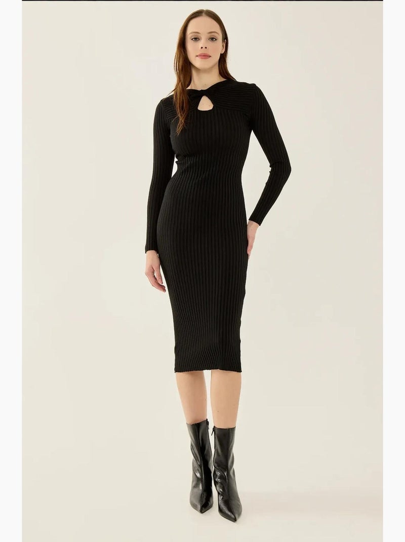 Vestido midi de malha canelada com gola choker hiccup Preto - Kiabi