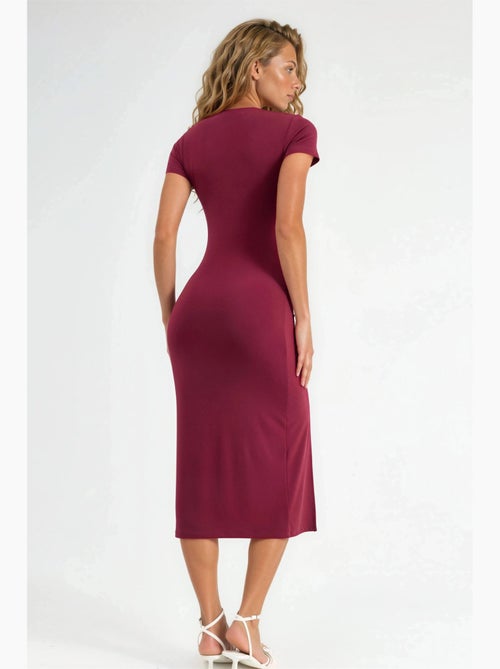 Vestido midi de manga curta com detalhes de racha hiccup - Kiabi Vestido midi de manga curta com detalhes de racha hiccup - Kiabi