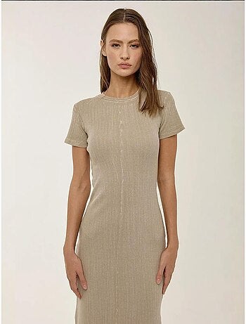 Vestido midi de manga curta e gola redonda hiccup