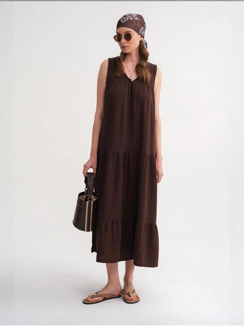 Vestido midi de musselina sem mangas com decote em v e bolsos mixray Castanho-escuro - Kiabi